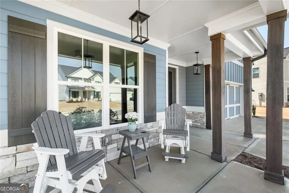 233 Mountain Ashe LN Dallas, GA 30132