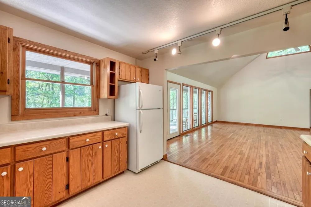 1493 Greasy Creek Road Brasstown, NC 28902