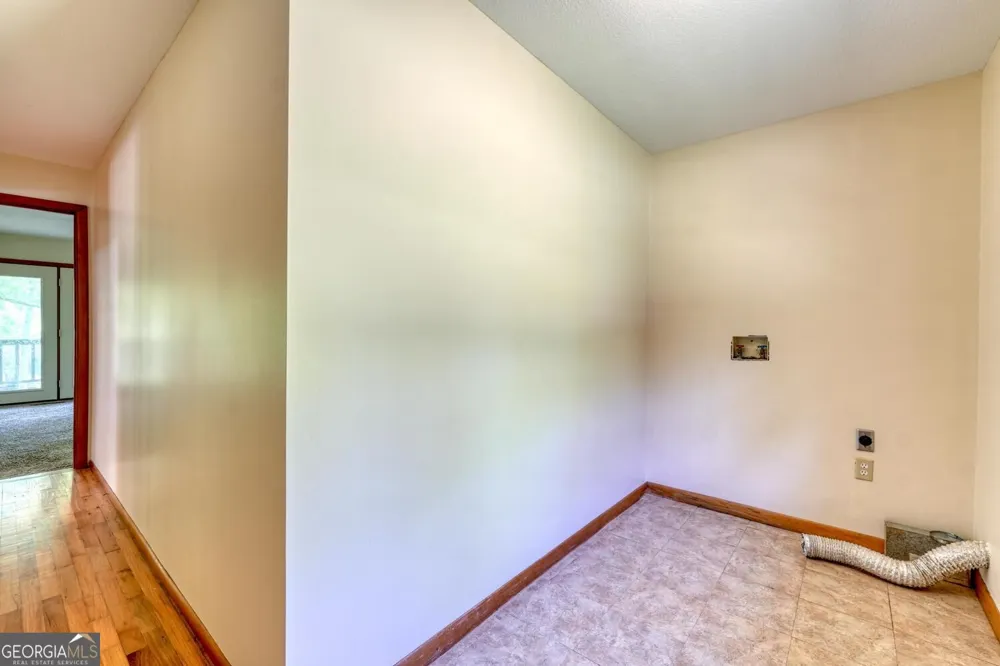 1493 Greasy Creek Road Brasstown, NC 28902