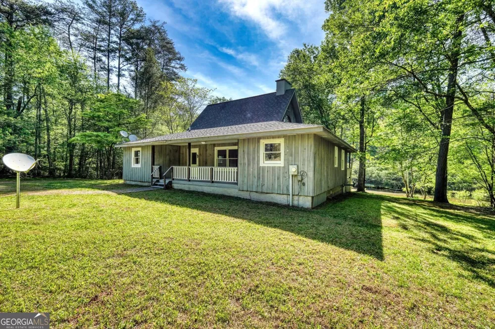 1493 Greasy Creek Road Brasstown, NC 28902