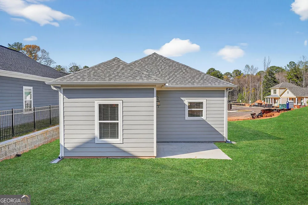 355 Dempsey DR Fayetteville, GA 30214