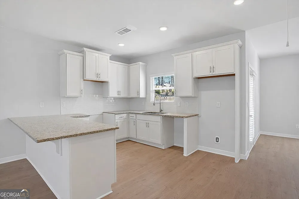 355 Dempsey DR Fayetteville, GA 30214