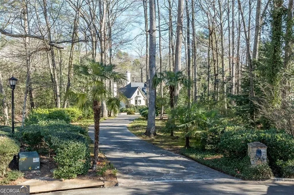 325 Riverhall CT Sandy Springs, GA 30350