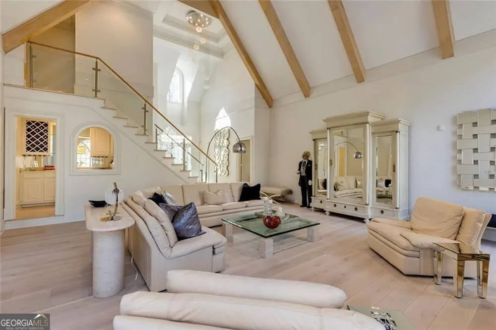325 Riverhall CT Sandy Springs, GA 30350