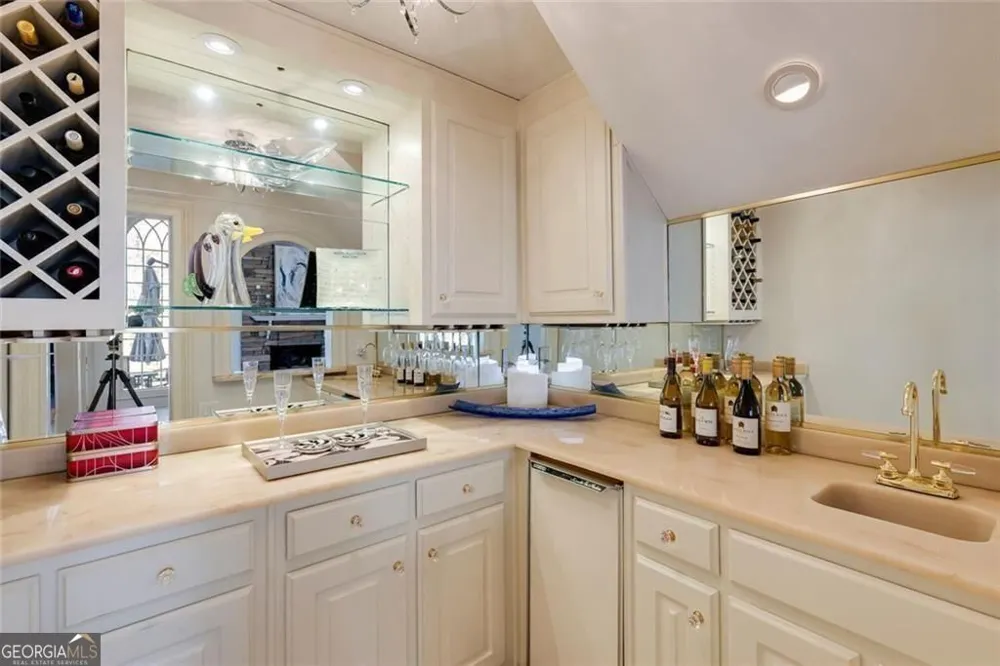 325 Riverhall CT Sandy Springs, GA 30350