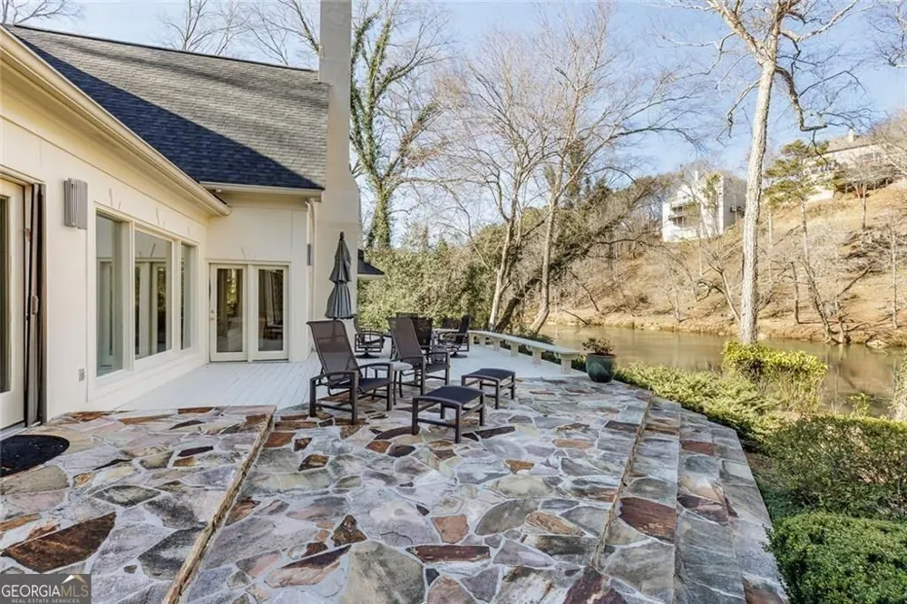 325 Riverhall CT Sandy Springs, GA 30350