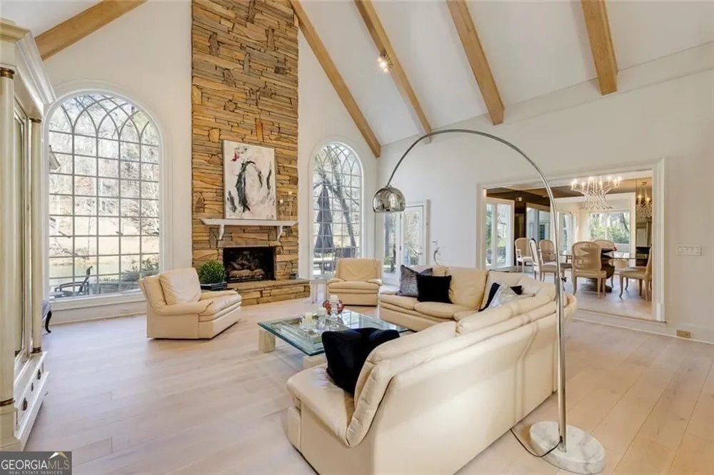 325 Riverhall CT Sandy Springs, GA 30350