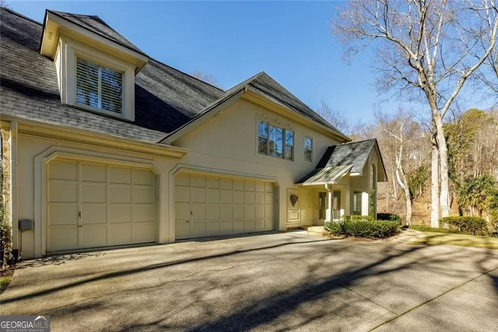 325 Riverhall CT Sandy Springs, GA 30350