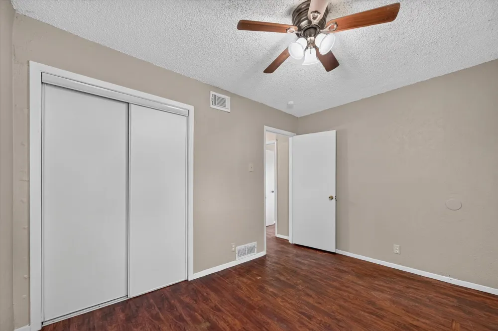 305 Cliff Drive Garland, TX 75042