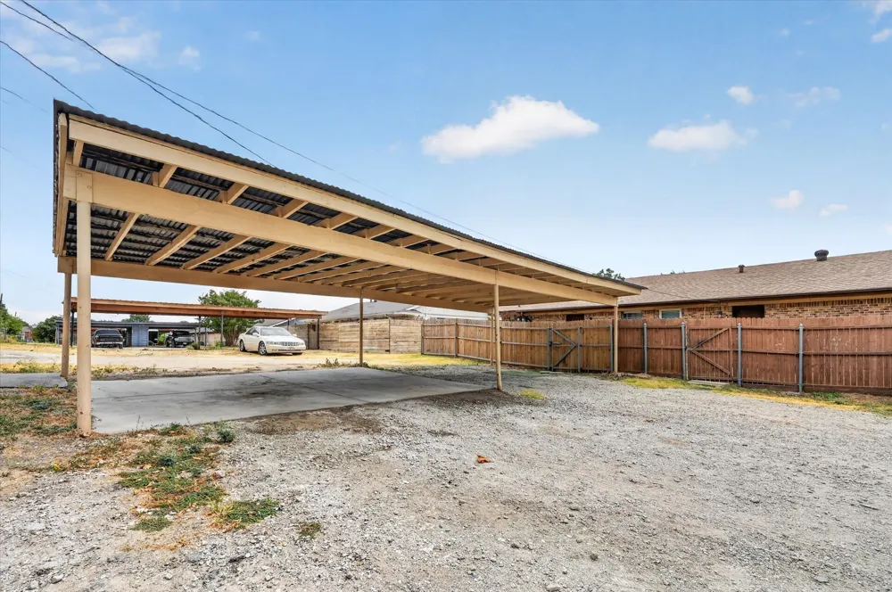305 Cliff Drive Garland, TX 75042