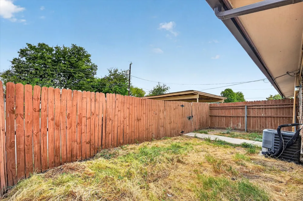 305 Cliff Drive Garland, TX 75042