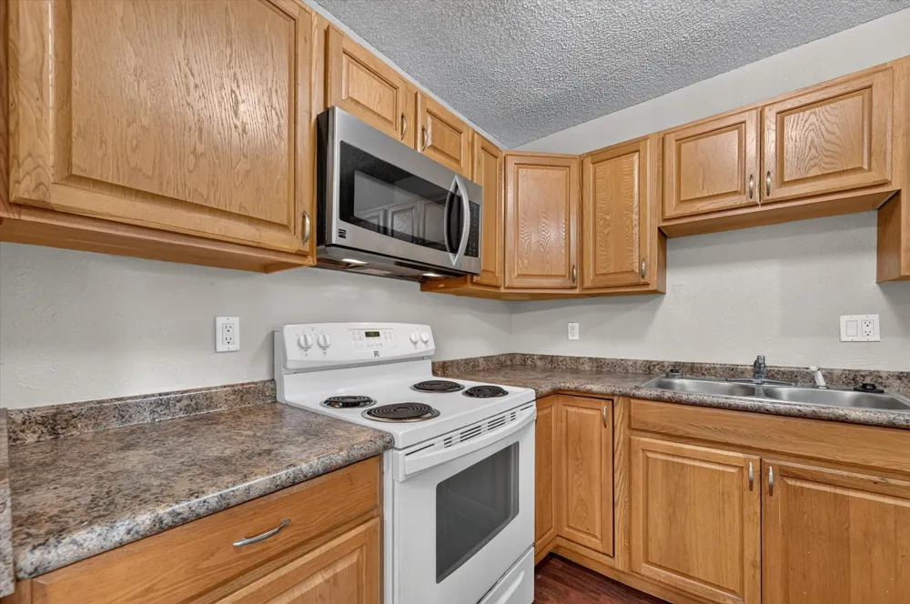 305 Cliff Drive Garland, TX 75042