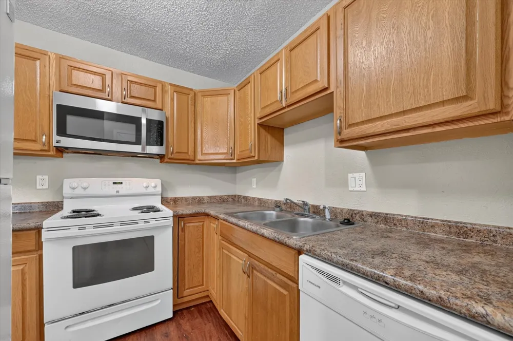 305 Cliff Drive Garland, TX 75042