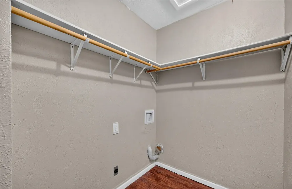 305 Cliff Drive Garland, TX 75042
