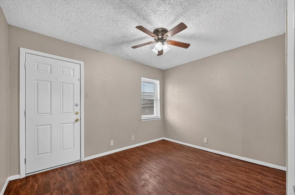 305 Cliff Drive Garland, TX 75042