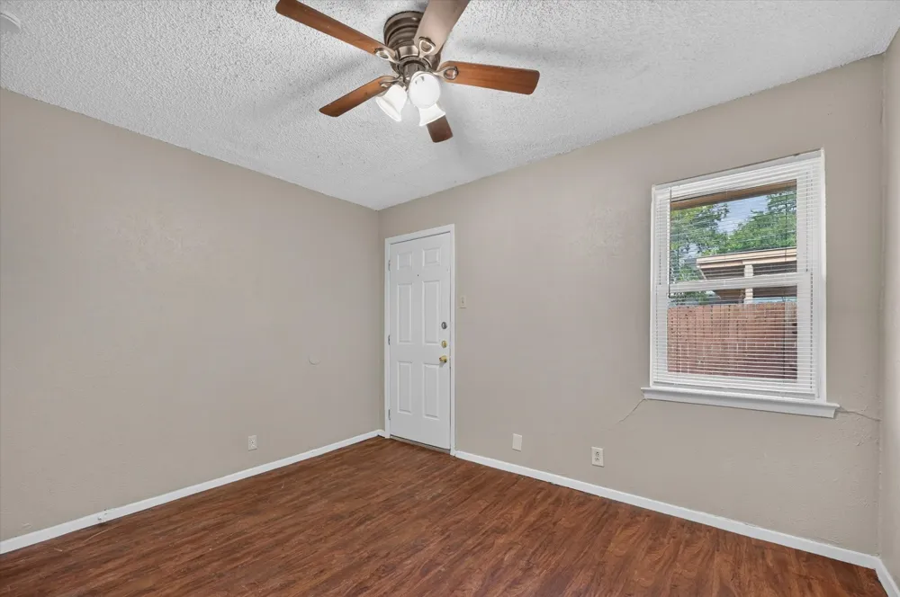 305 Cliff Drive Garland, TX 75042