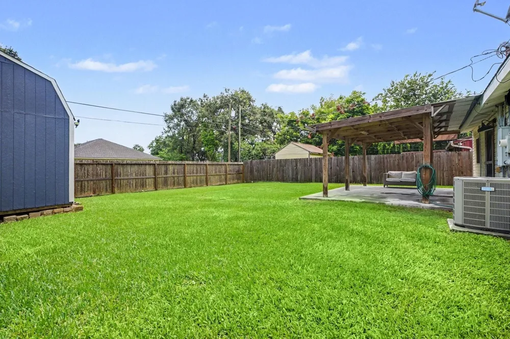 905 15th Ave N Texas City, TX 77590