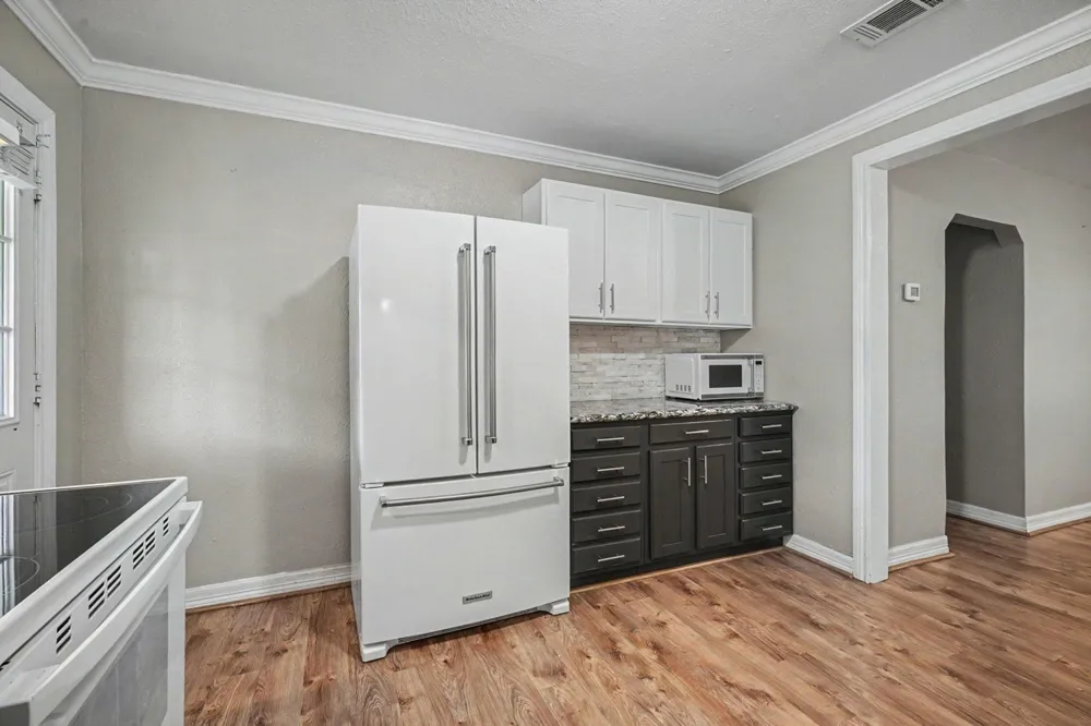 905 15th Ave N Texas City, TX 77590