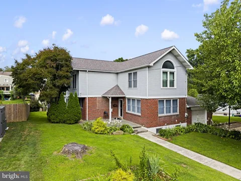 133 CENTRAL AVENUE