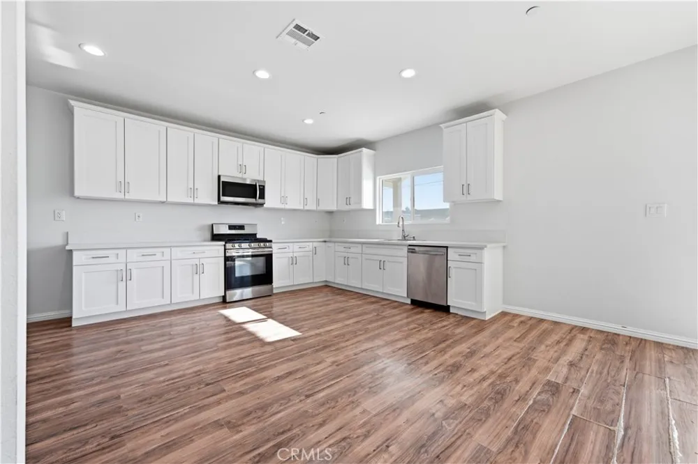 20808 107th Street California City, CA 93505