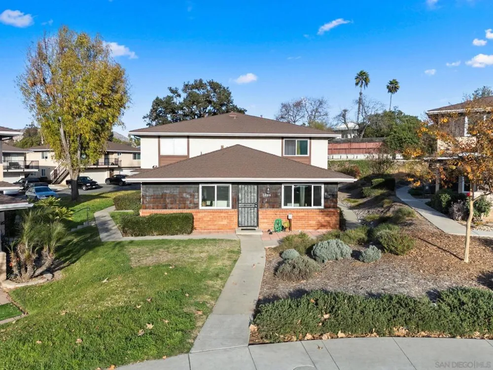 12156 Wintergreen Dr #1 Lakeside, CA 92040