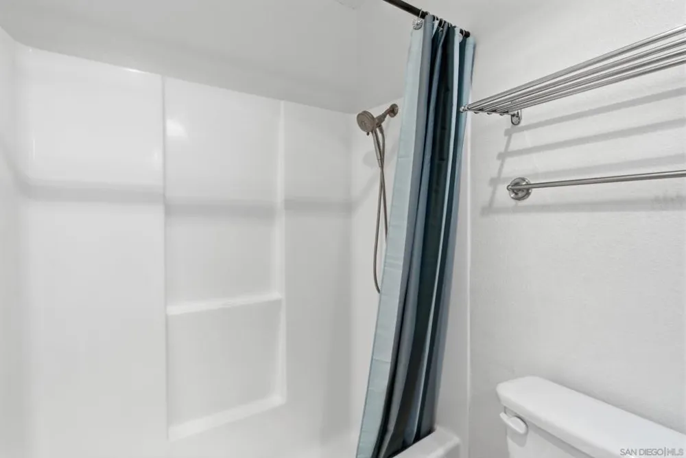 8581 Villa La Jolla #J La Jolla, CA 92037