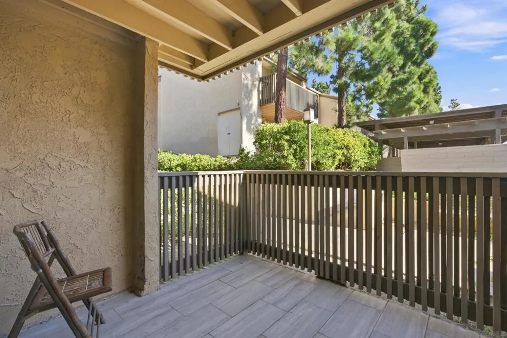 8581 Villa La Jolla #J La Jolla, CA 92037