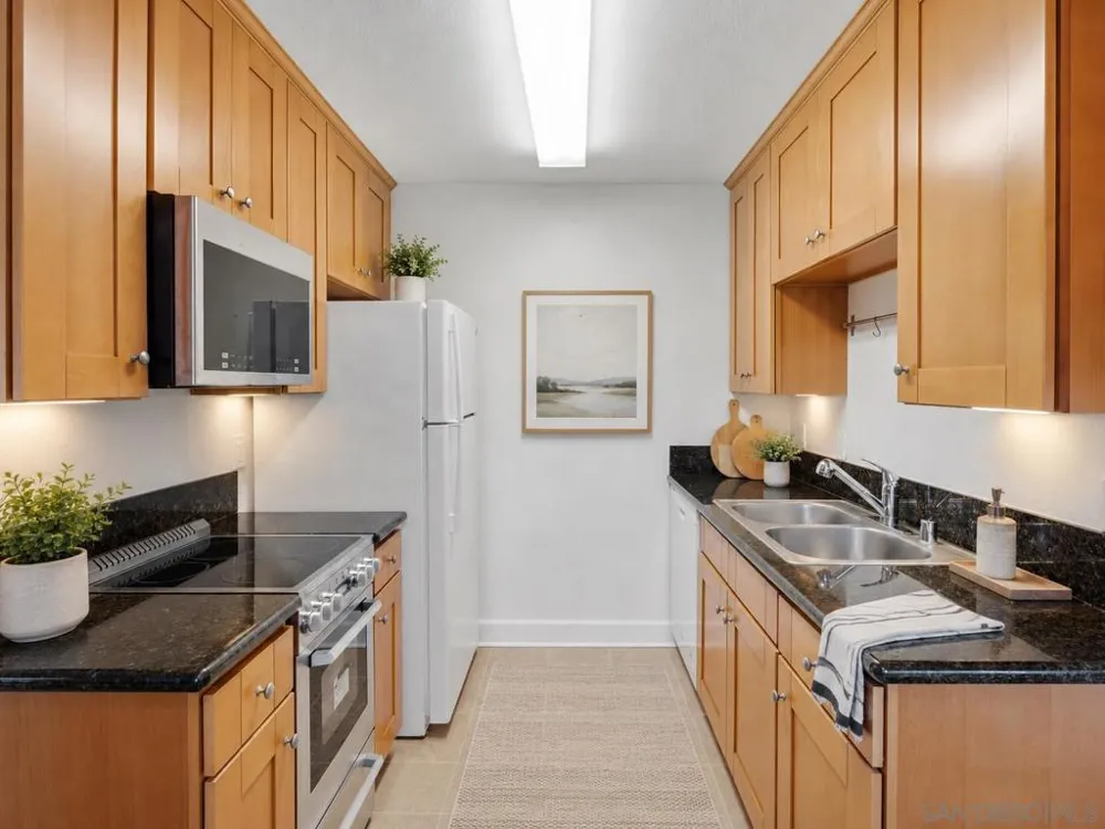 8581 Villa La Jolla #J La Jolla, CA 92037