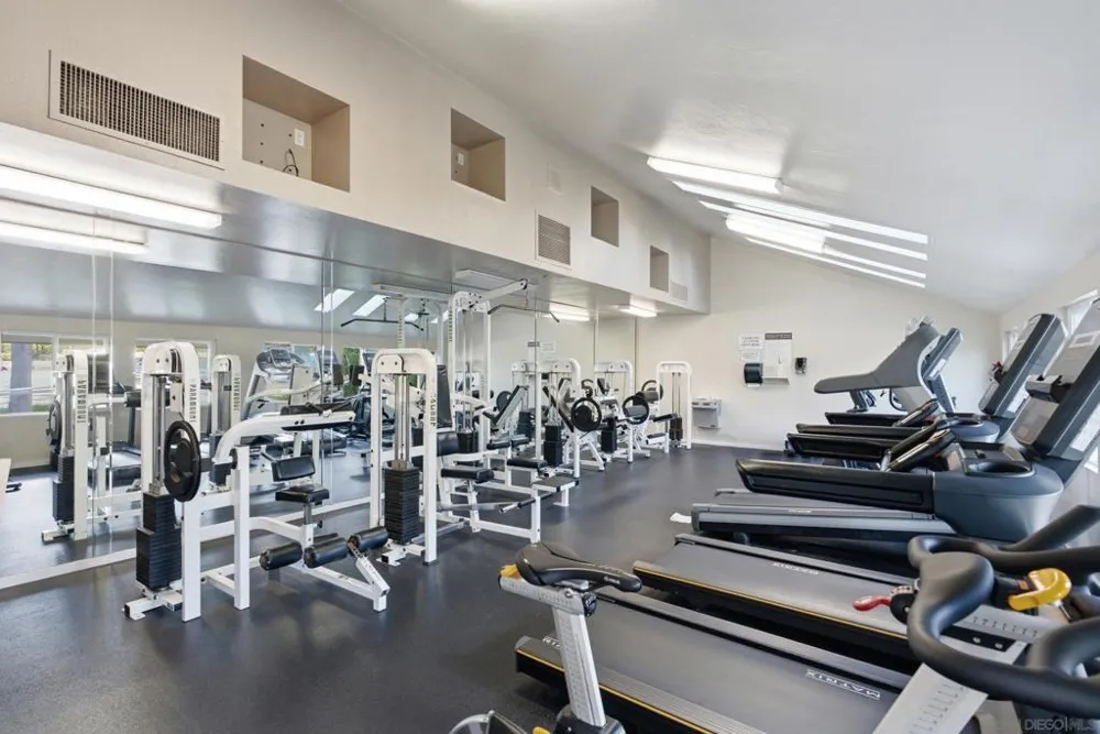 8581 Villa La Jolla #J La Jolla, CA 92037