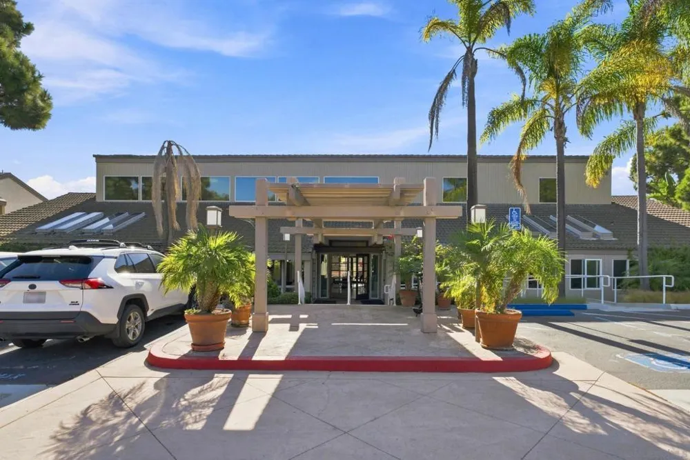 8581 Villa La Jolla #J La Jolla, CA 92037