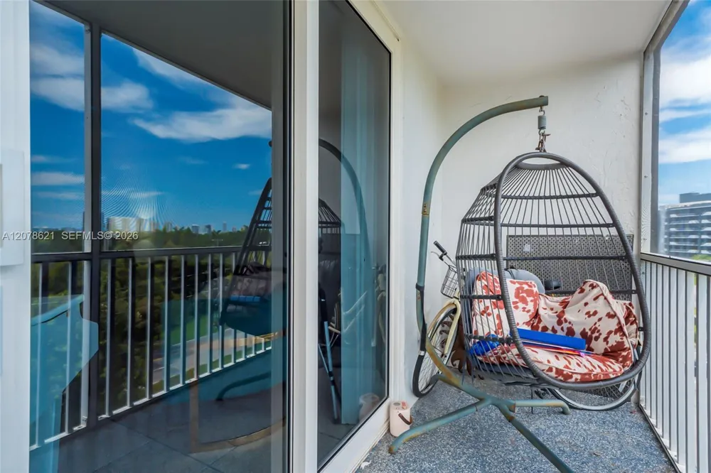 16950 W Dixie Hwy #A626 North Miami Beach, FL 33160