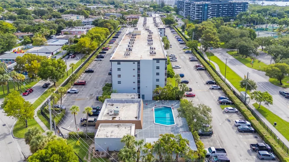 16950 W Dixie Hwy #A626 North Miami Beach, FL 33160