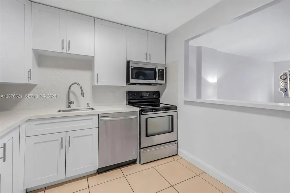 16950 W Dixie Hwy #A626 North Miami Beach, FL 33160