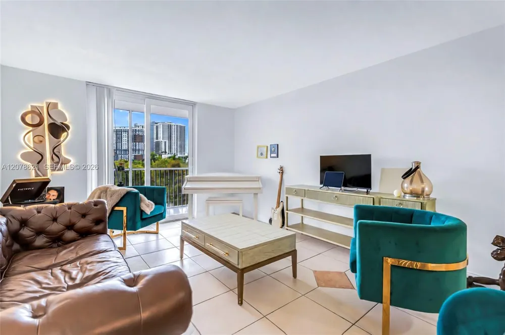 16950 W Dixie Hwy #A626 North Miami Beach, FL 33160