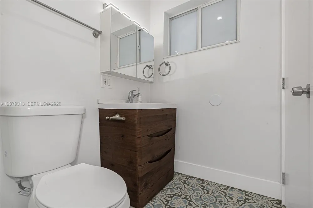 6910 Bay Dr #6 Miami Beach, FL 33141