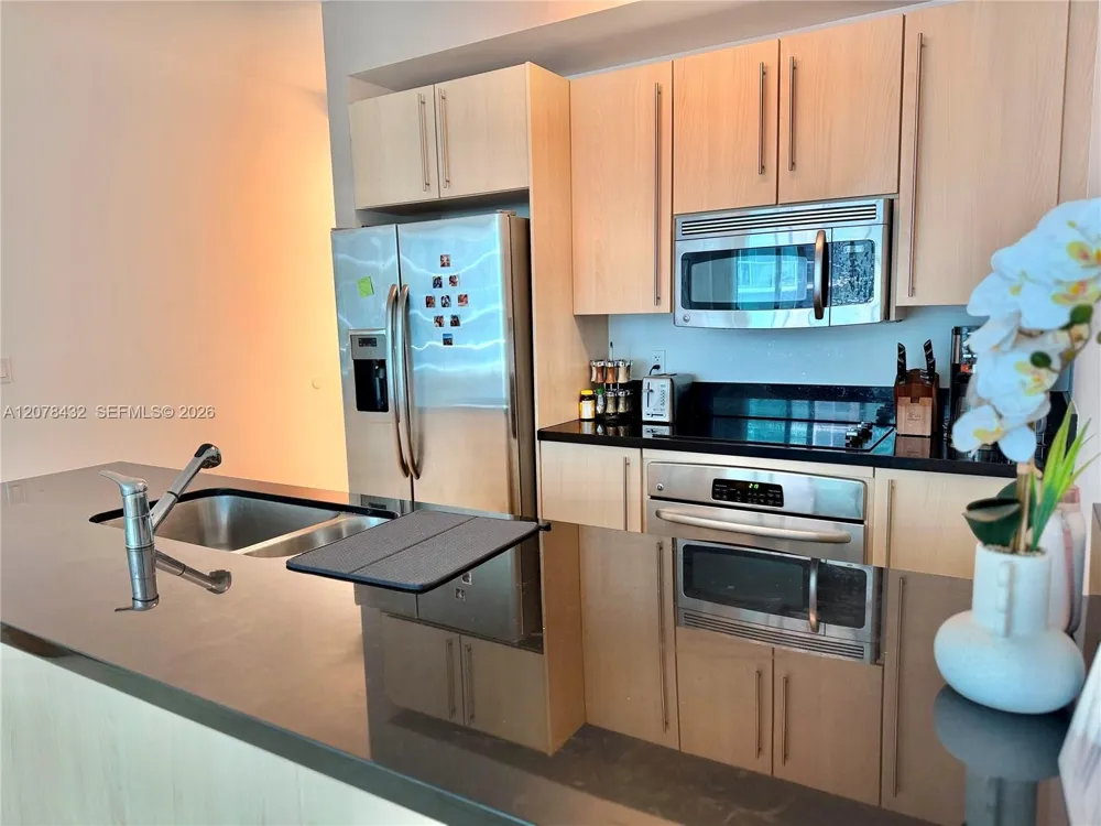 1111 SW 1st Ave #2215-N Miami, FL 33130