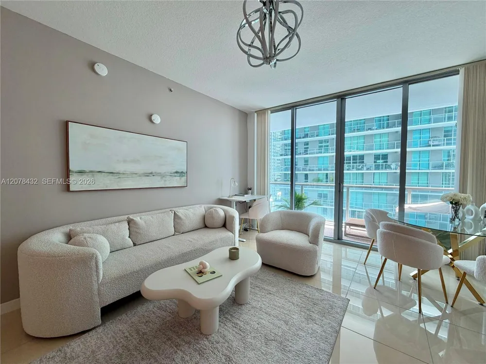 1111 SW 1st Ave #2215-N Miami, FL 33130