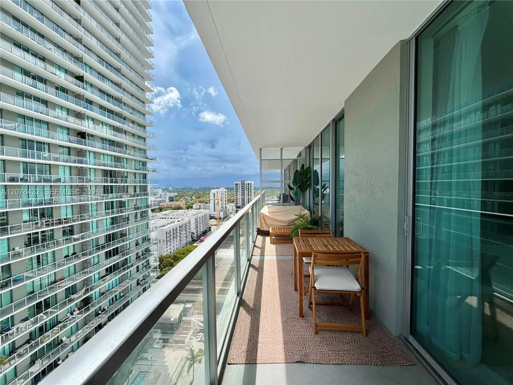 1111 SW 1st Ave #2215-N Miami, FL 33130