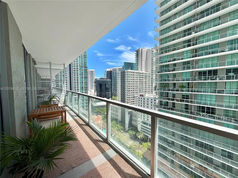 1111 SW 1st Ave #2215-N Miami, FL 33130