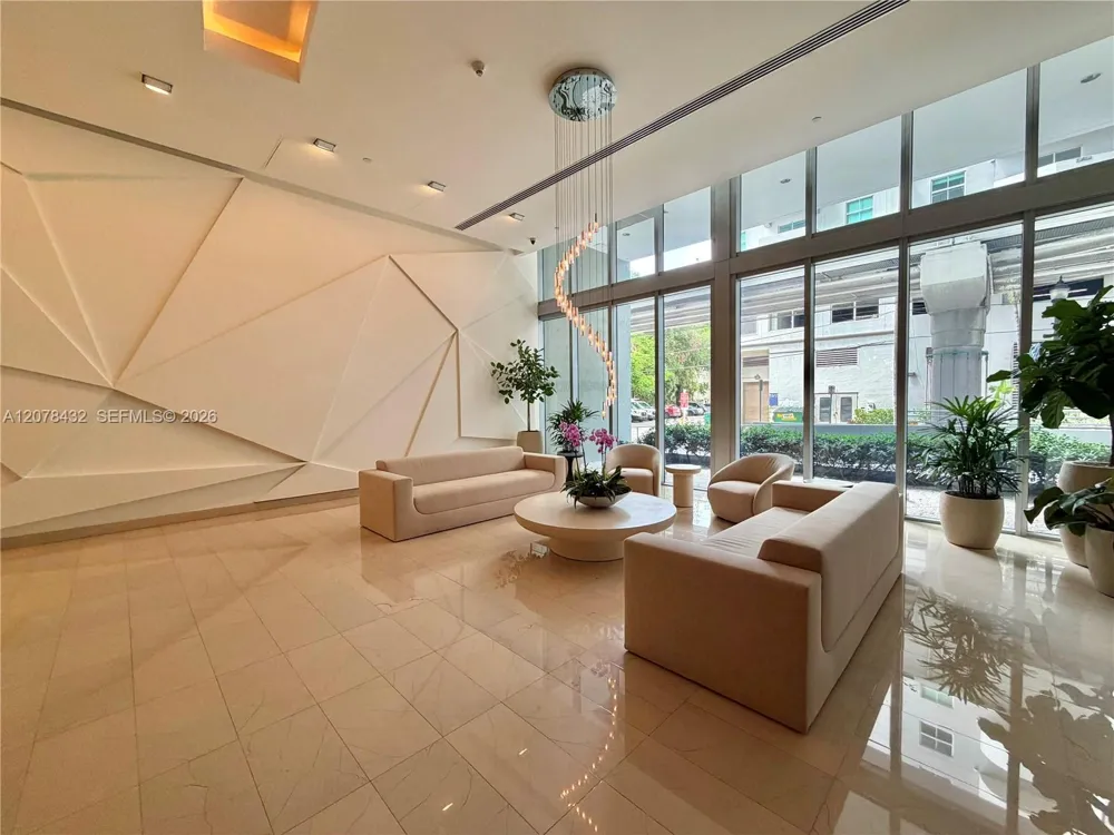 1111 SW 1st Ave #2215-N Miami, FL 33130