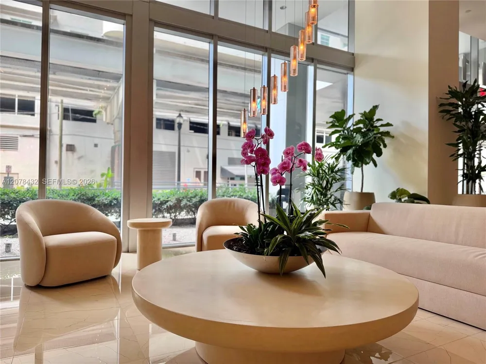 1111 SW 1st Ave #2215-N Miami, FL 33130