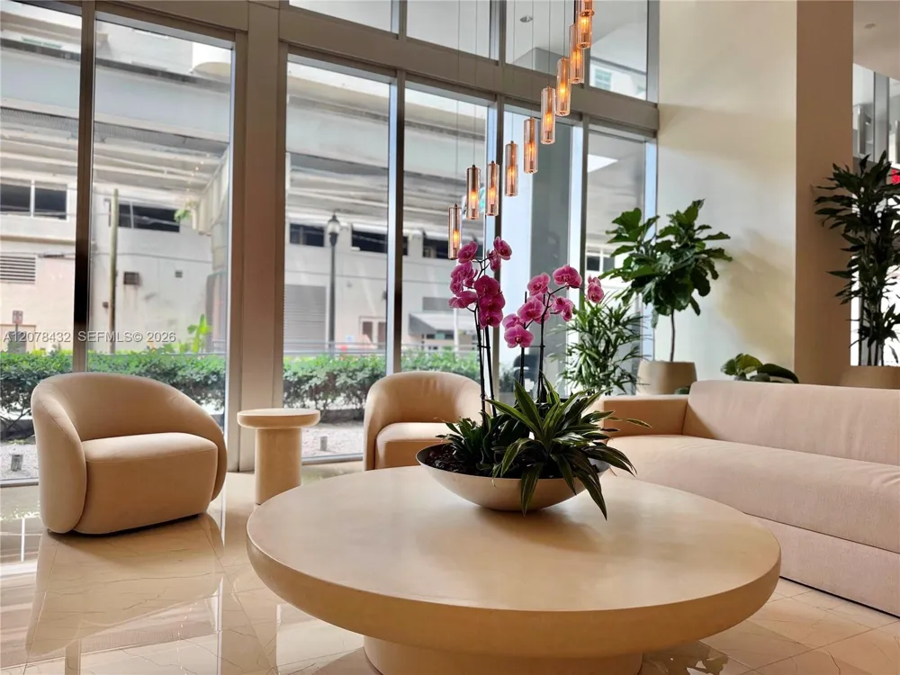 1111 SW 1st Ave #2215-N Miami, FL 33130