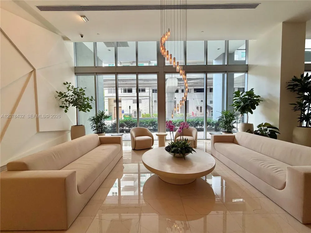 1111 SW 1st Ave #2215-N Miami, FL 33130
