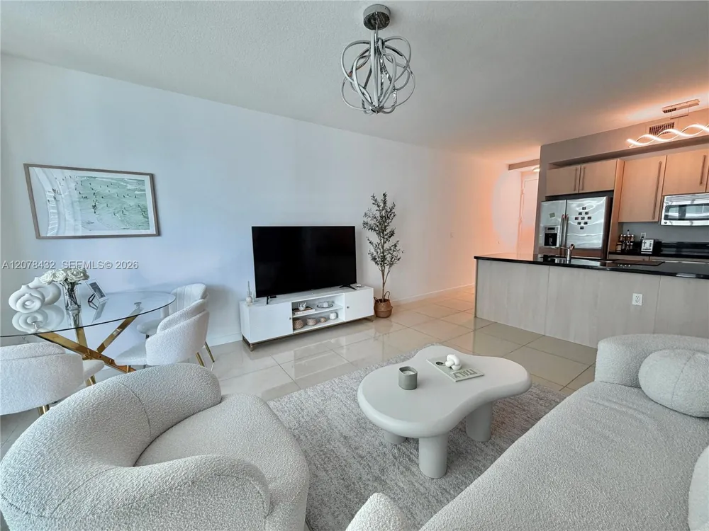 1111 SW 1st Ave #2215-N Miami, FL 33130