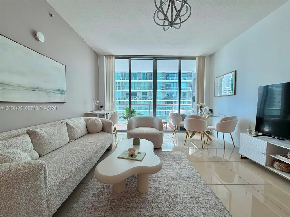 1111 SW 1st Ave #2215-N Miami, FL 33130