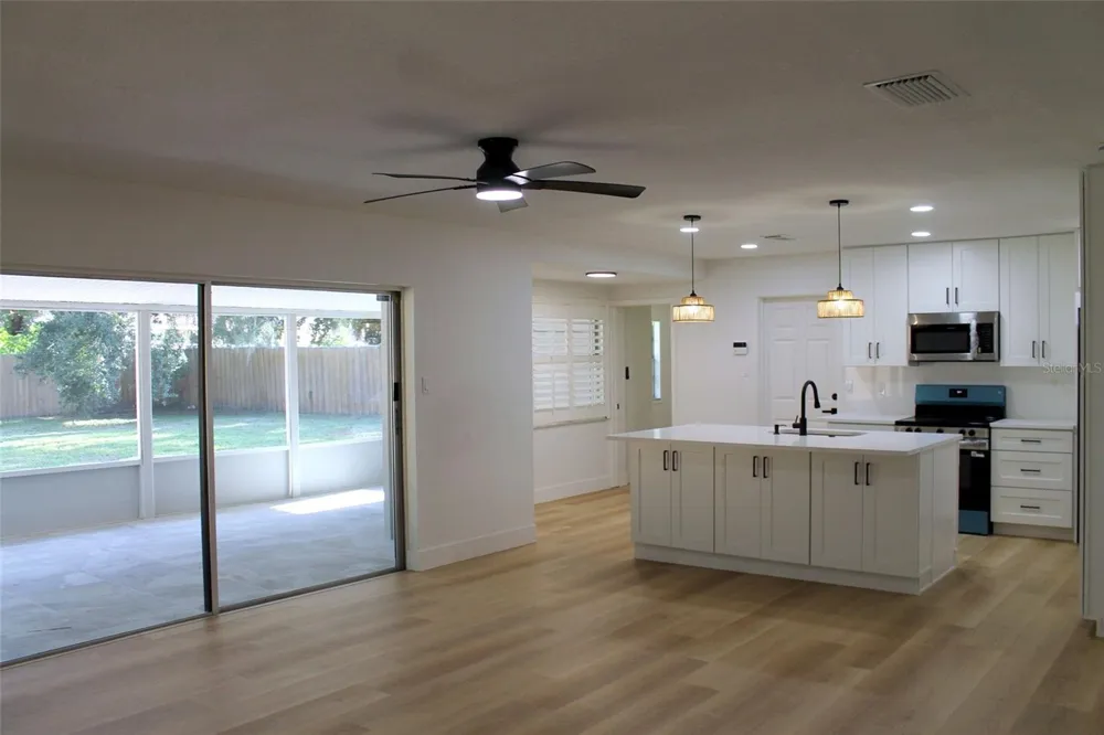 13808 CHERRY BROOK LANE Tampa, FL 33618