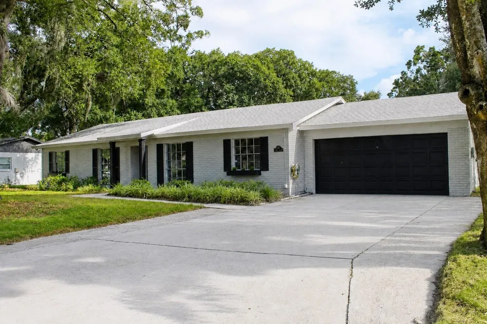 13808 CHERRY BROOK LANE Tampa, FL 33618