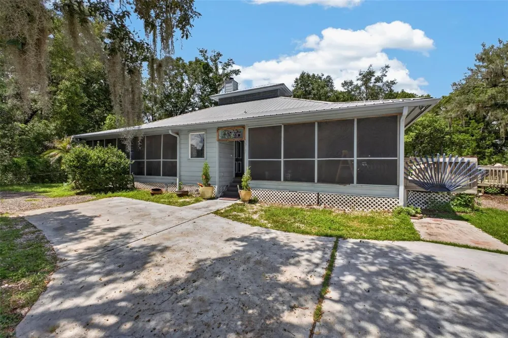 25717 TROON AVENUE Sorrento, FL 32776