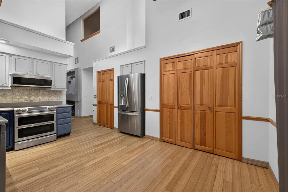 25717 TROON AVENUE Sorrento, FL 32776