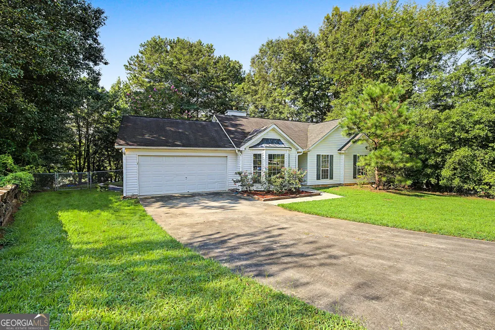 204 Spring CIR Stockbridge, GA 30281